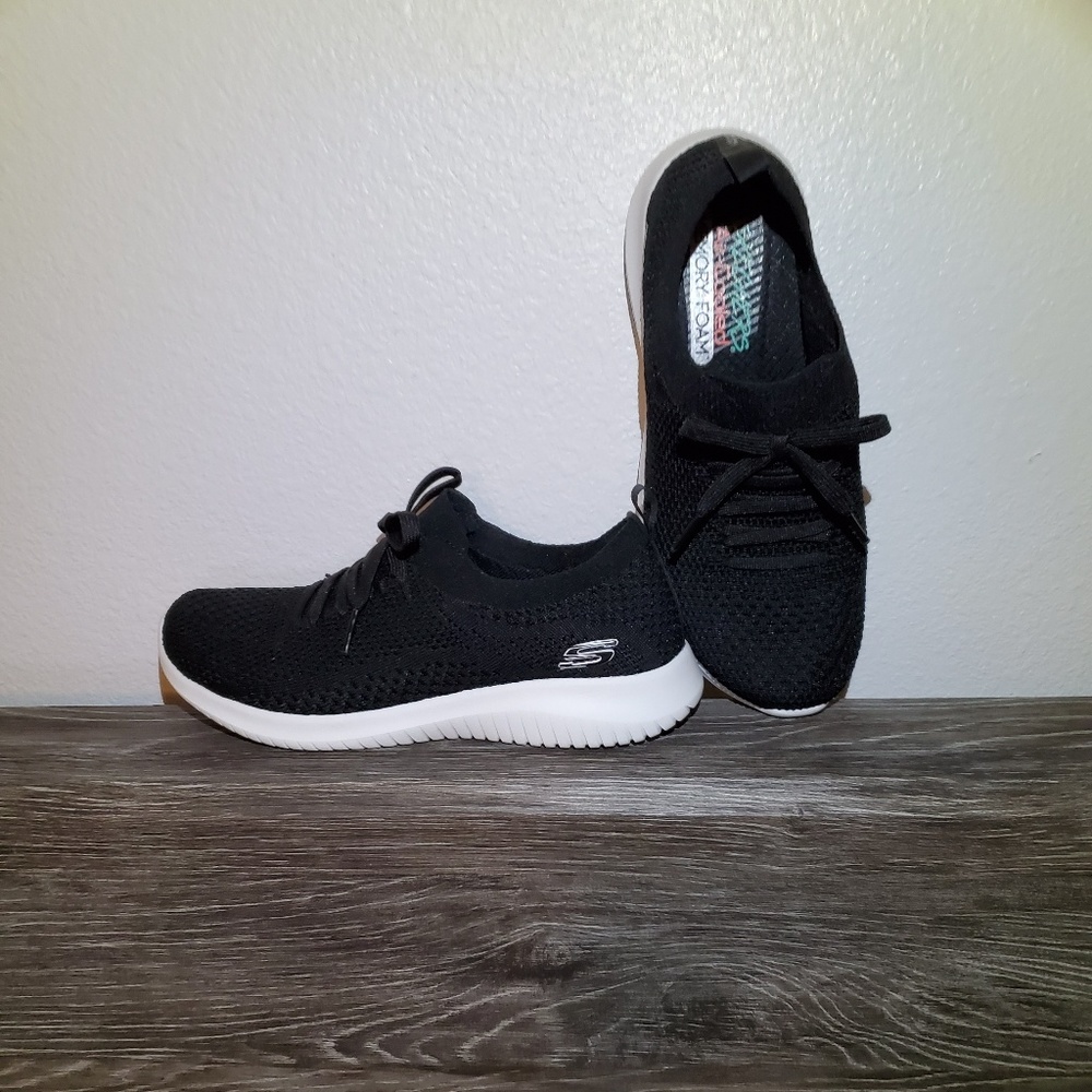 Skechers - Ultra Flex